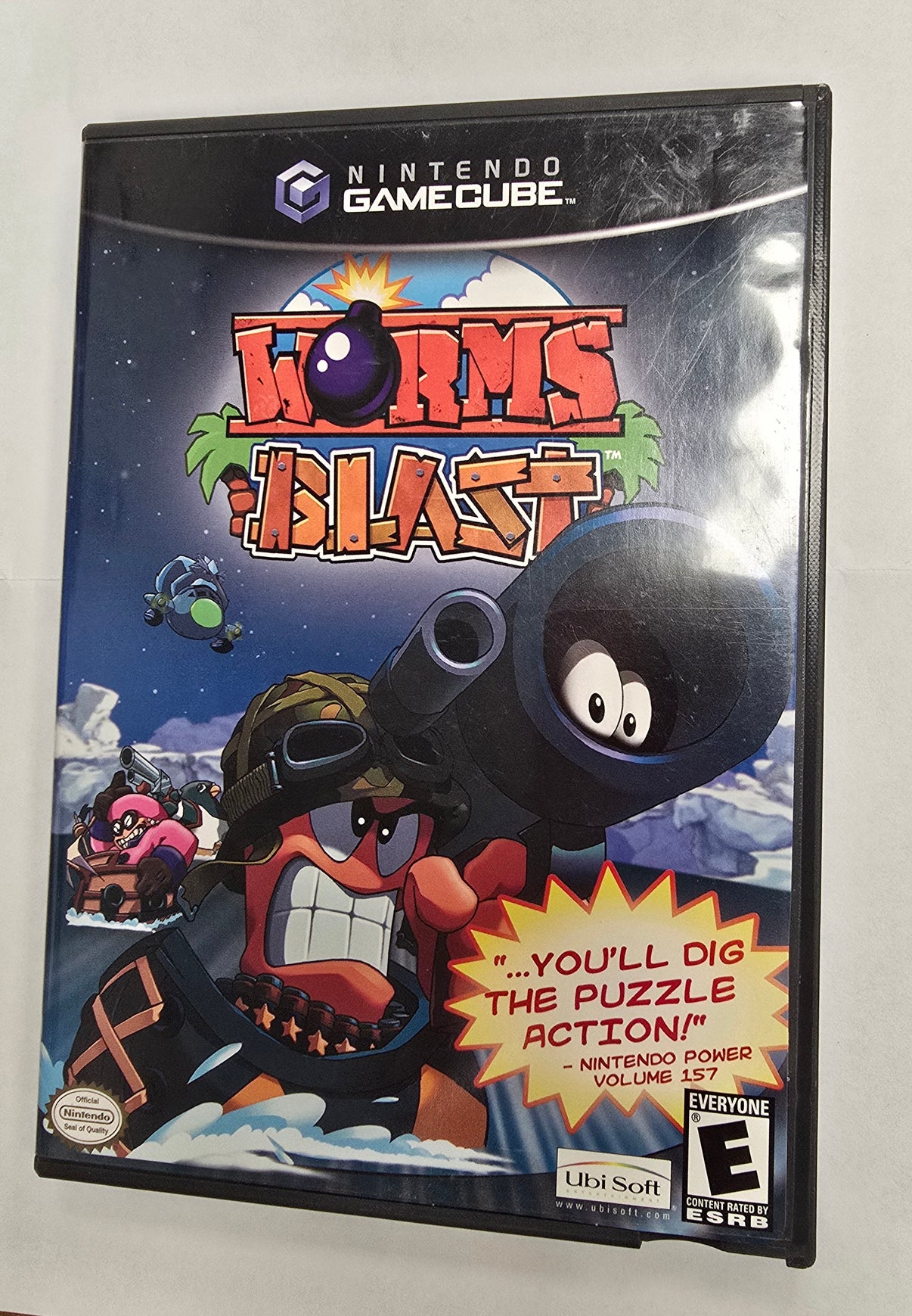 Worms Blast for GameCube – colorful puzzle shooter with cartoon worms, explosive action.